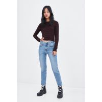 BASIC LONG SLEEVED T-SHIRT